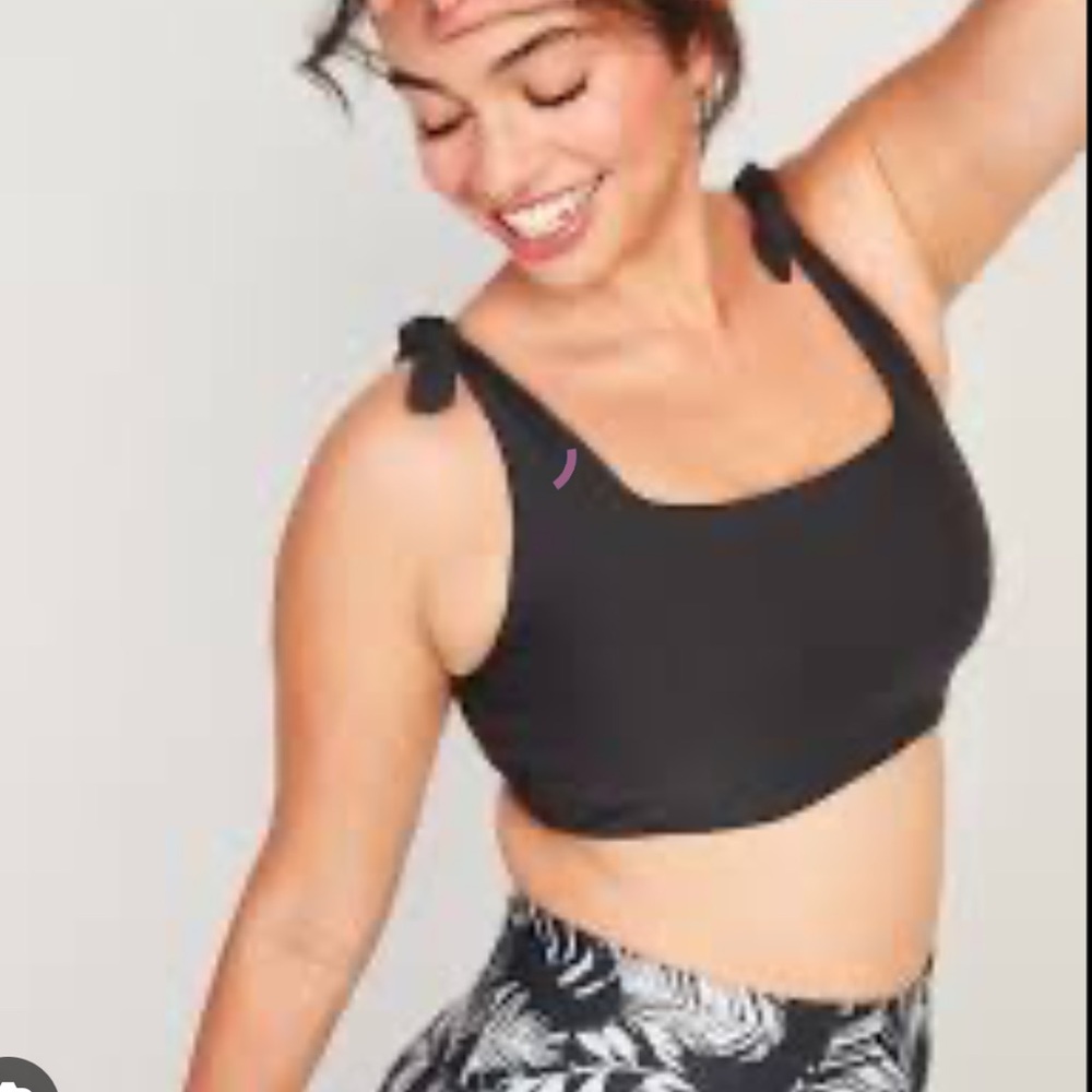 Old Navy Tie Shoulder Powersoft Sports Bra